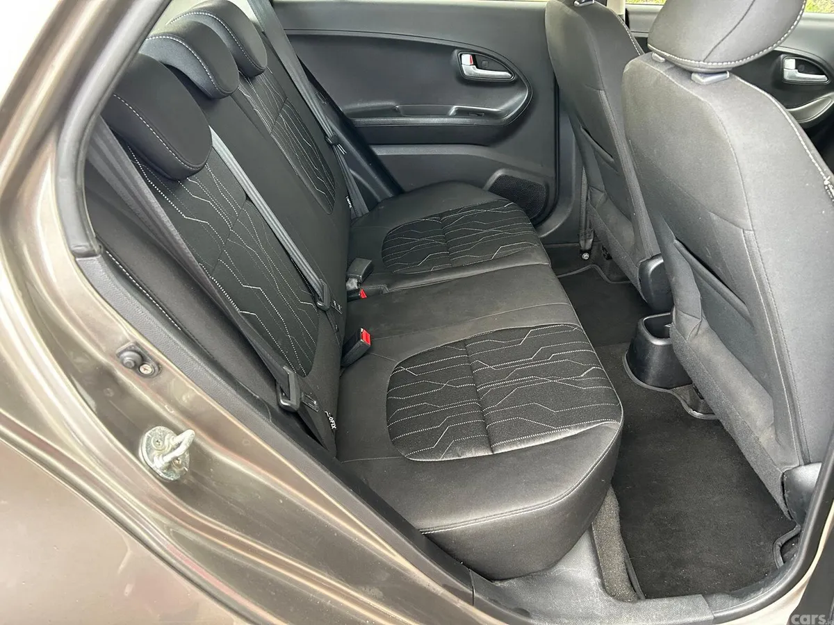 Kia Picanto Hatchback, Petrol, 2016, Grey