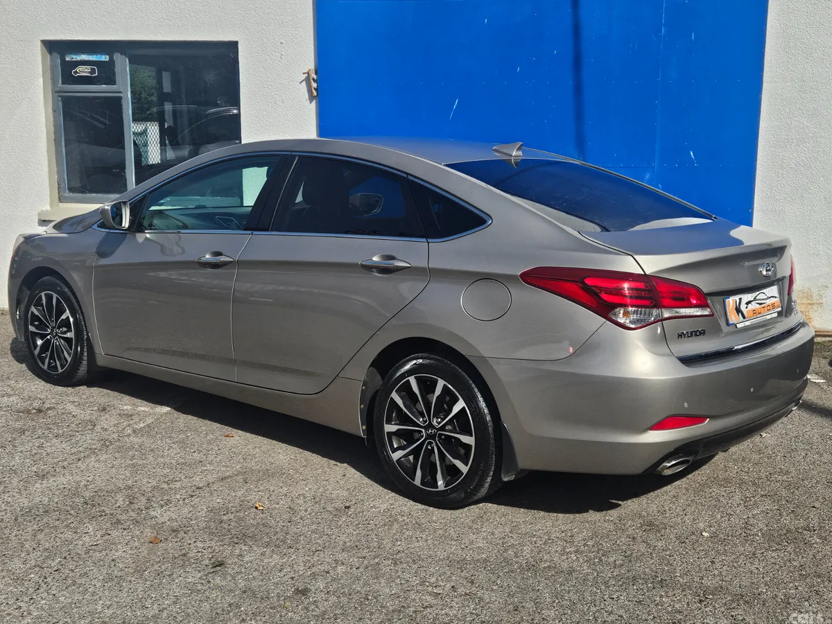 Hyundai i40 Saloon, Diesel, 2016, Beige