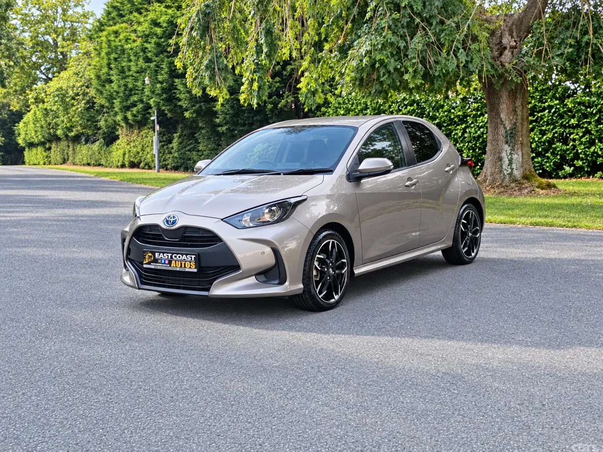 Toyota Yaris Hatchback, Petrol Hybrid, 2022, Grey