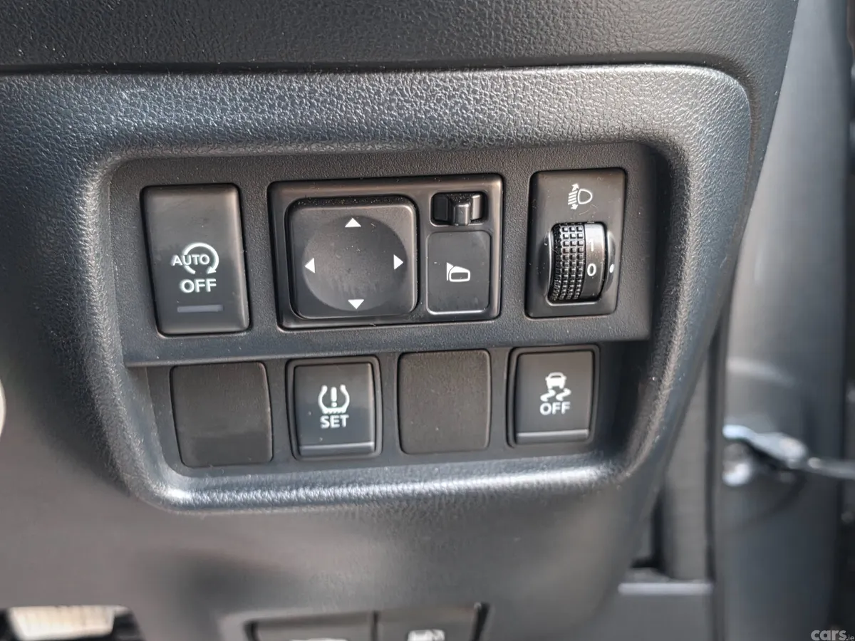 Nissan Juke SUV, Diesel, 2015, Grey