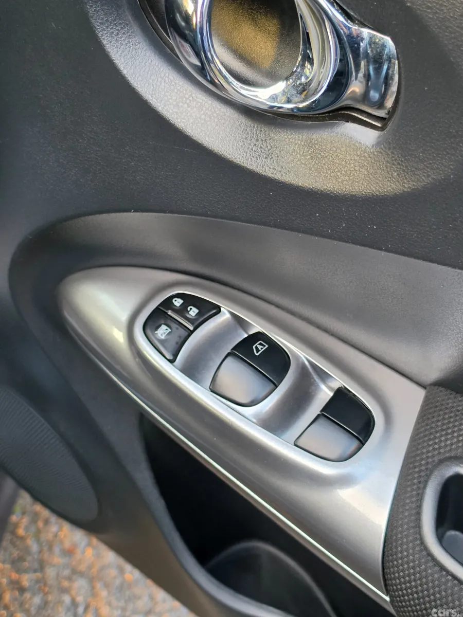 Nissan Juke SUV, Diesel, 2015, Grey