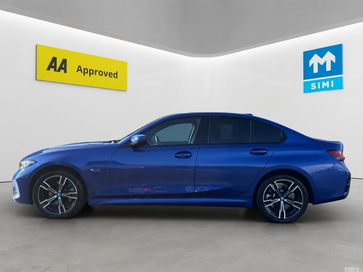 BMW 3-Series Saloon, Petrol Hybrid, 2023, Blue