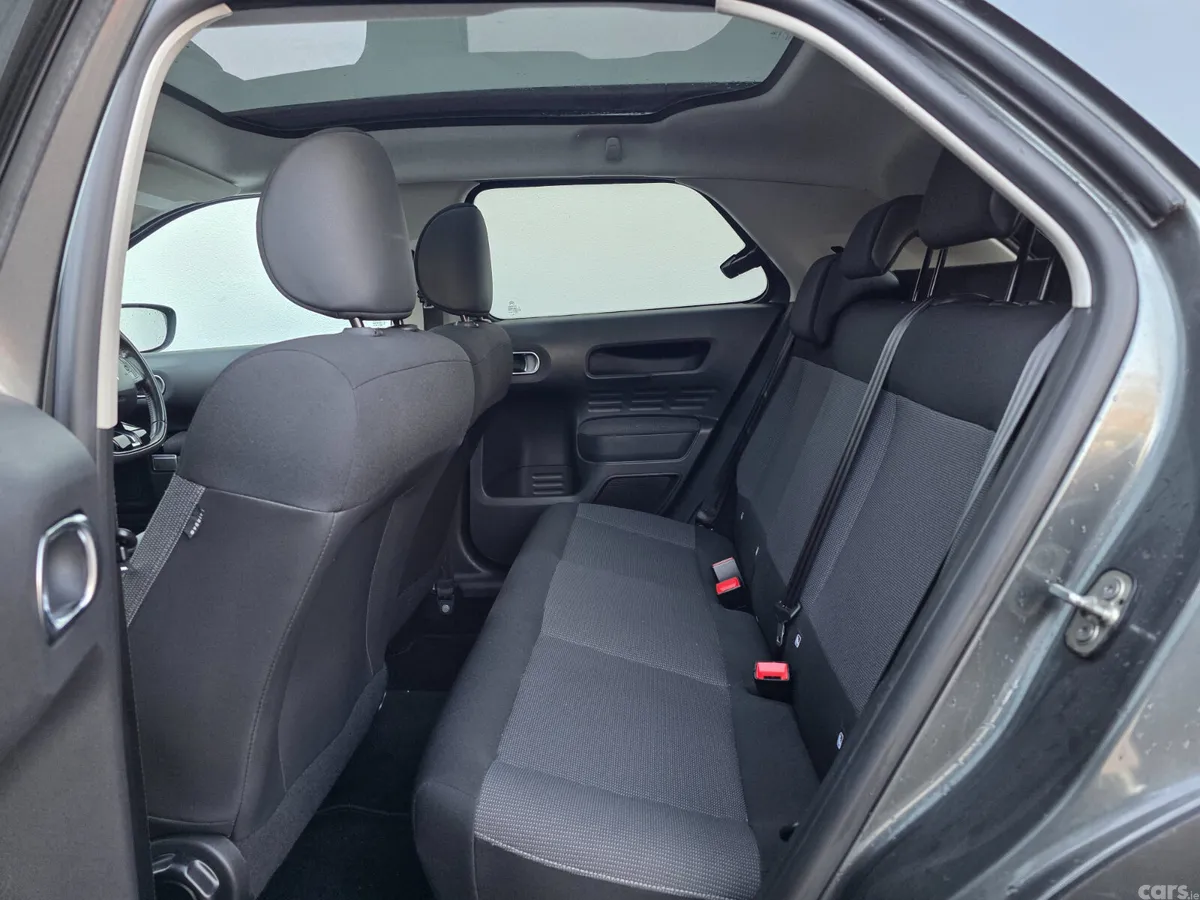 Citroen C4 Hatchback, Petrol, 2015, Grey