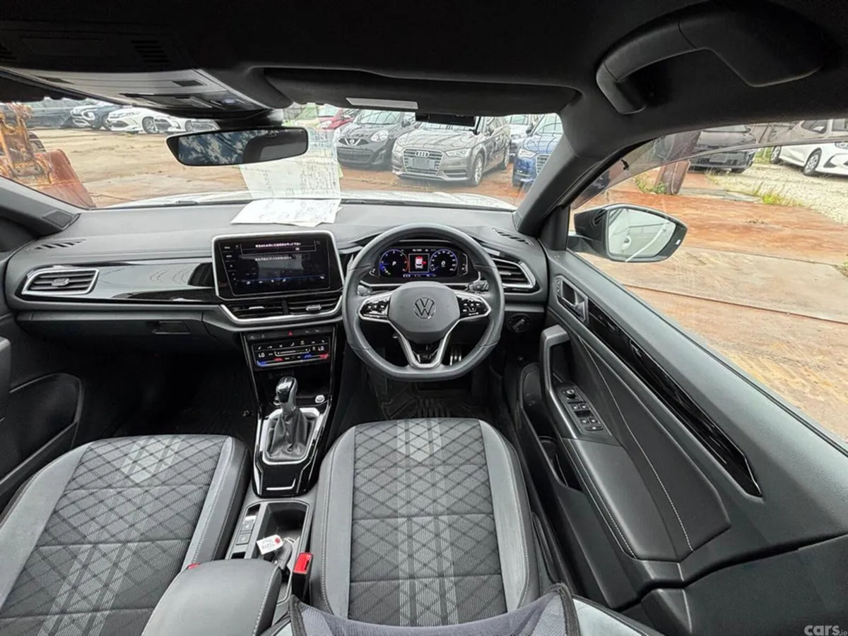 Volkswagen T-Roc SUV, Diesel, 2023, White