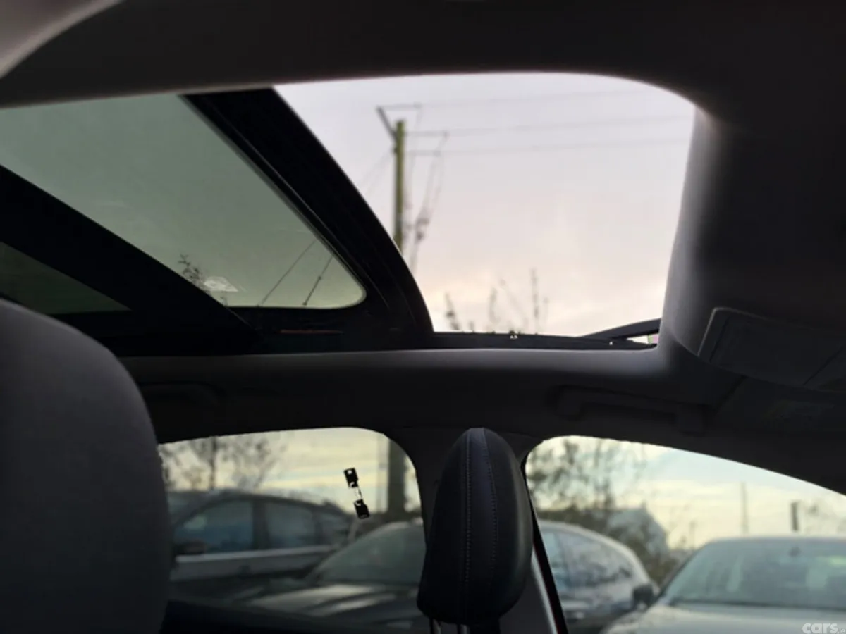 Ford Focus Hatchback, Diesel, 2021, Red