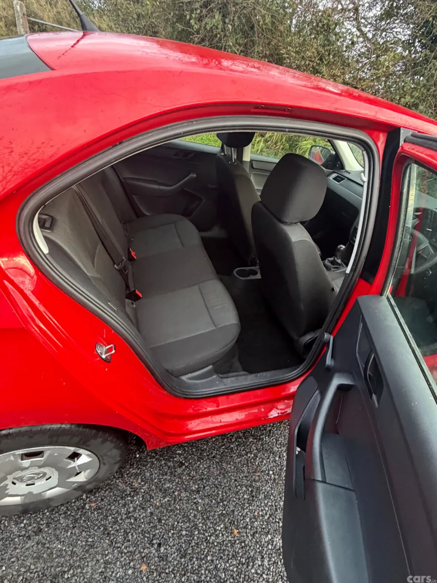 Skoda Rapid Saloon, Petrol, 2013, Red