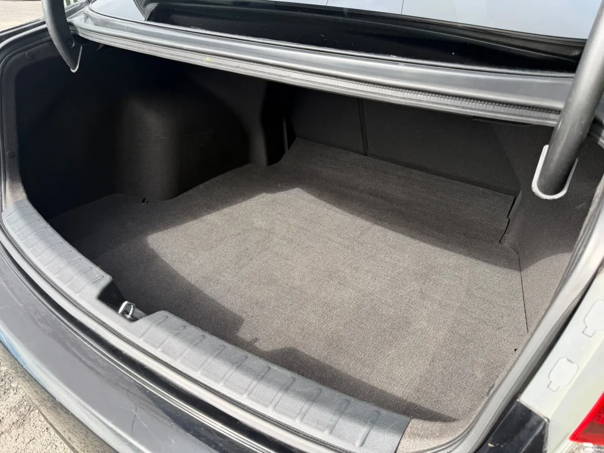 Hyundai i40 Saloon, Diesel, 2016, Black