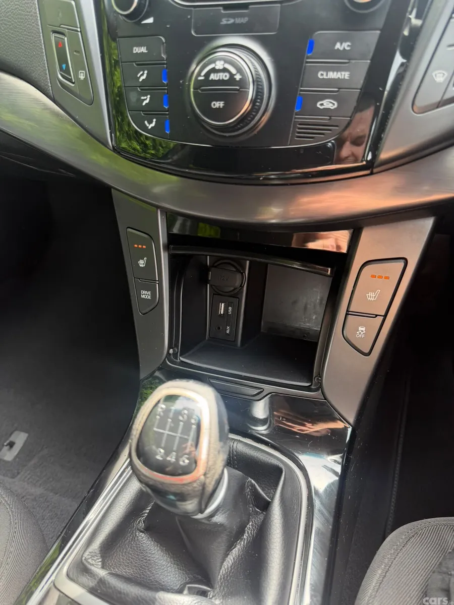 Hyundai i40 Saloon, Diesel, 2016, Black