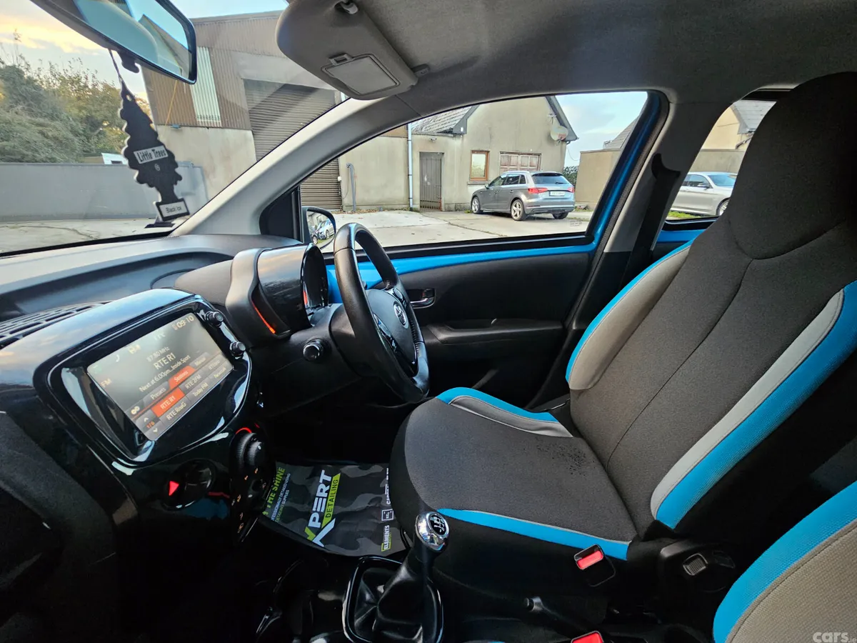 Toyota Aygo Hatchback, Petrol, 2016, Blue