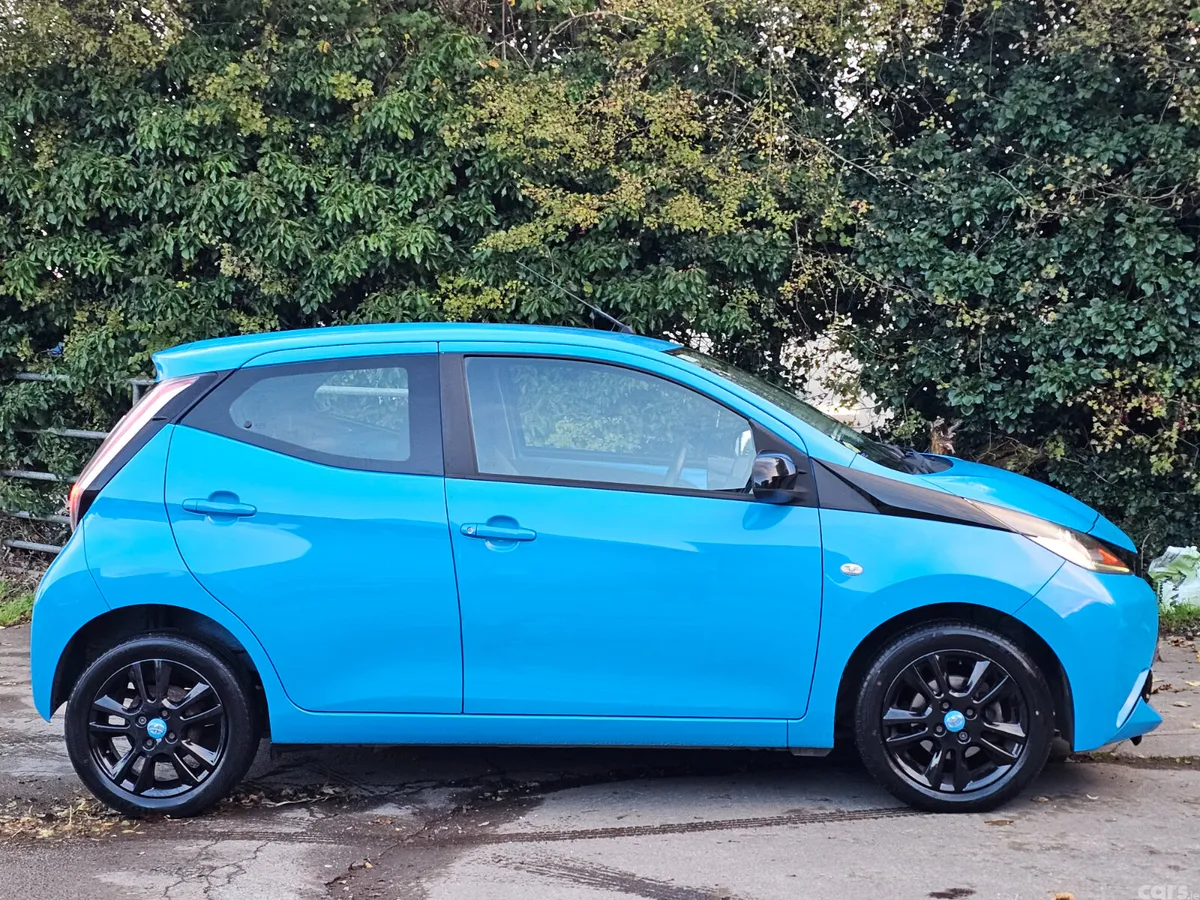 Toyota Aygo Hatchback, Petrol, 2016, Blue