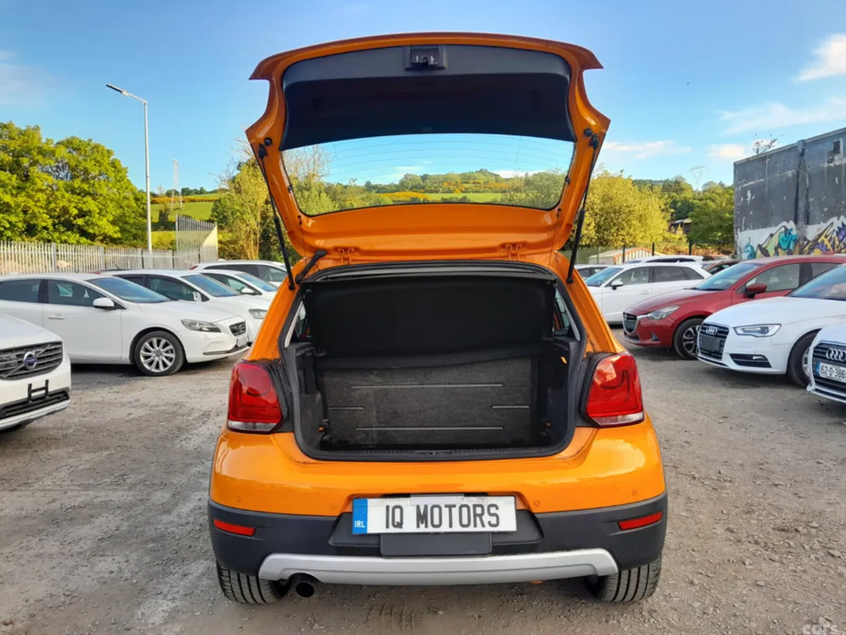 Volkswagen Polo Hatchback, Petrol, 2011, Orange
