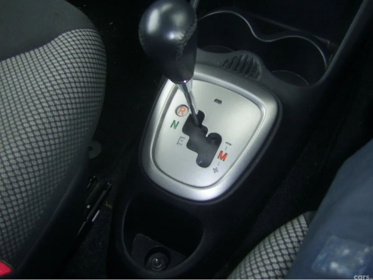 Toyota Aygo Hatchback, Petrol, 2013, White