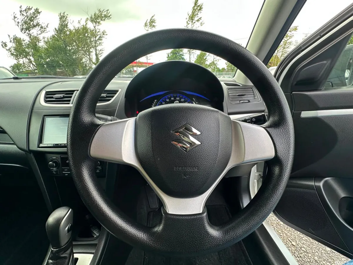 Suzuki Swift Hatchback, Petrol, 2016, White