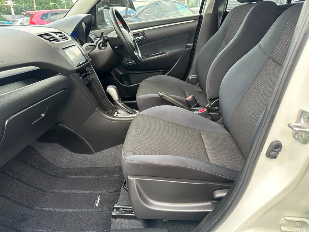 Suzuki Swift Hatchback, Petrol, 2016, White