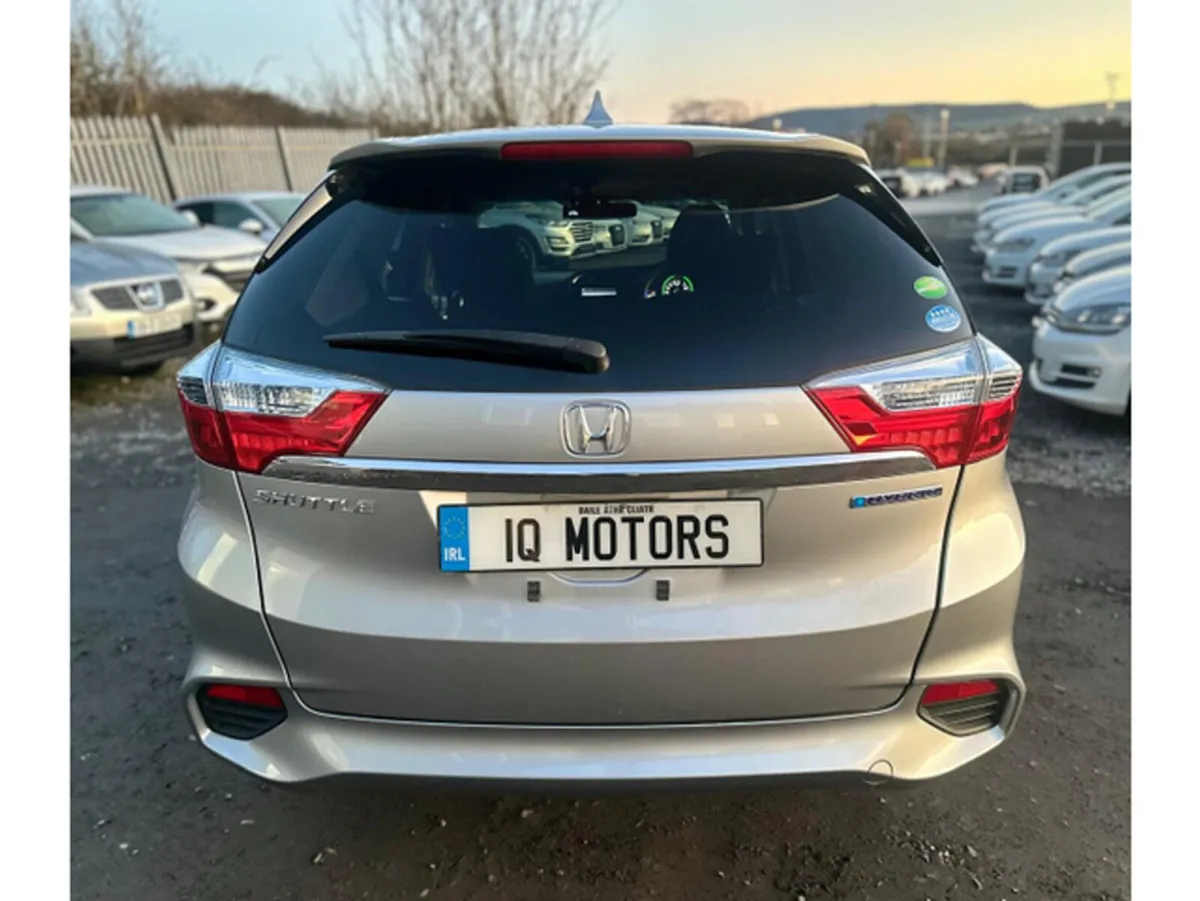 Honda Shuttle Estate, Petrol Hybrid, 2019, Silver