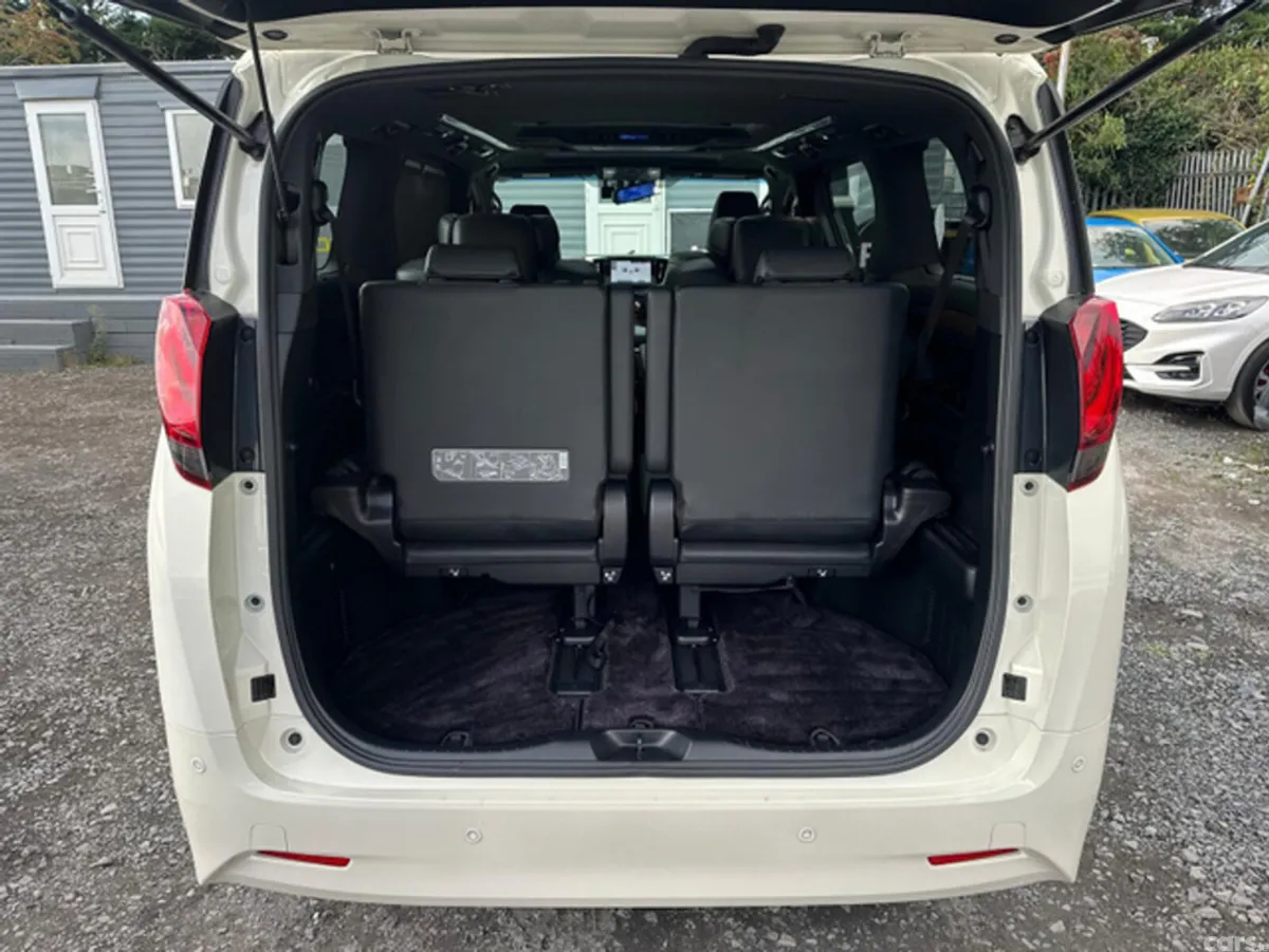 Toyota Alphard MPV, Petrol Hybrid, 2015, White