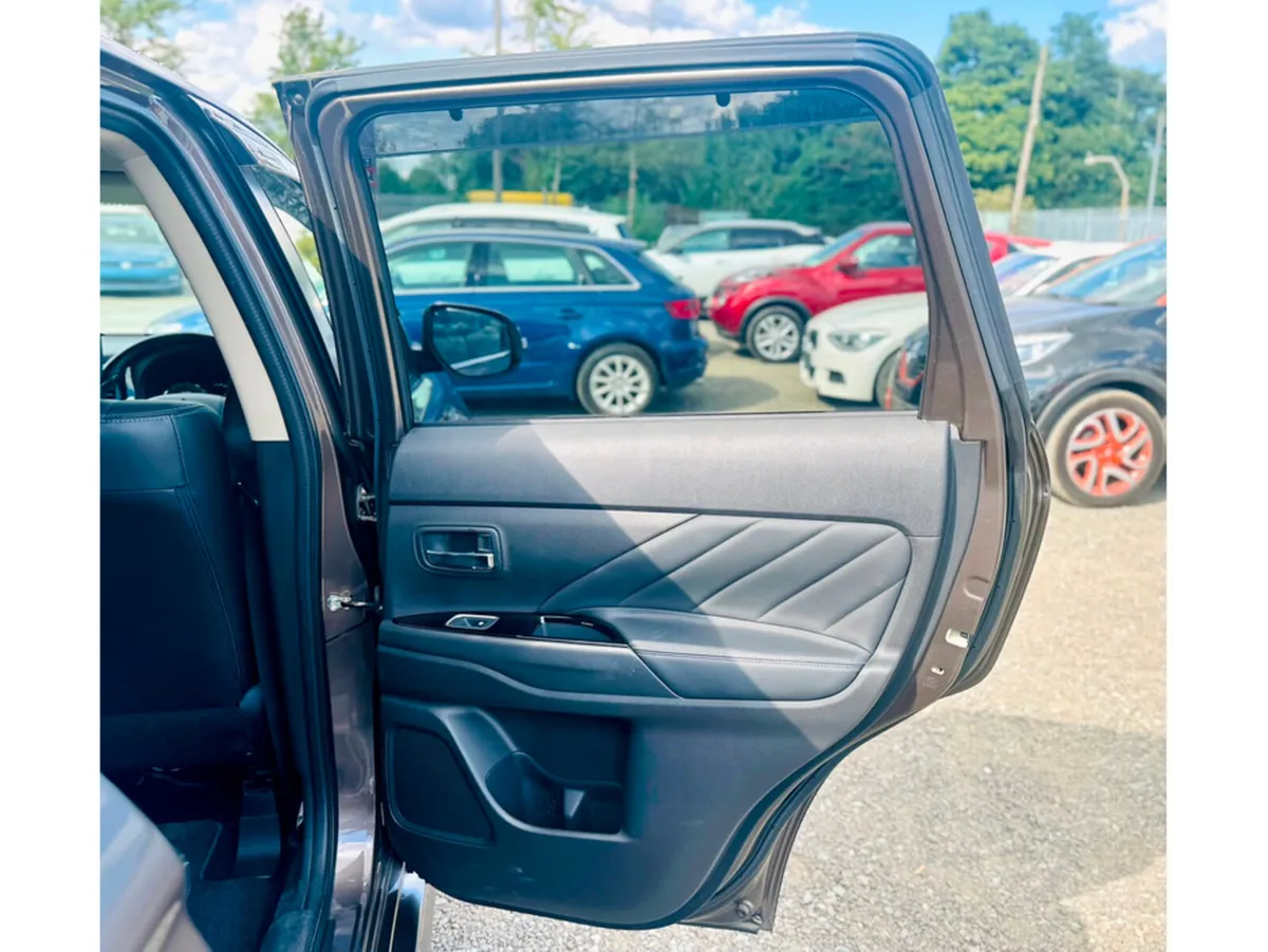 Mitsubishi Outlander SUV, Petrol Hybrid, 2016, Brown