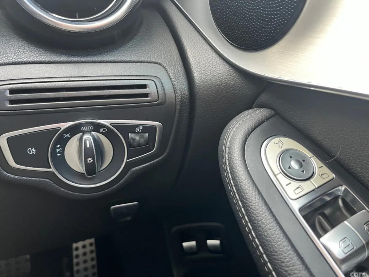 Mercedes-Benz GLC SUV, Petrol Plug-in Hybrid, 2022, Blue