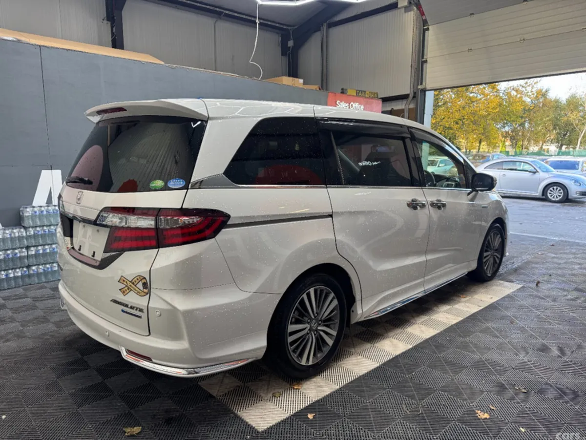 Honda Odyssey MPV, Petrol Hybrid, 2019, White