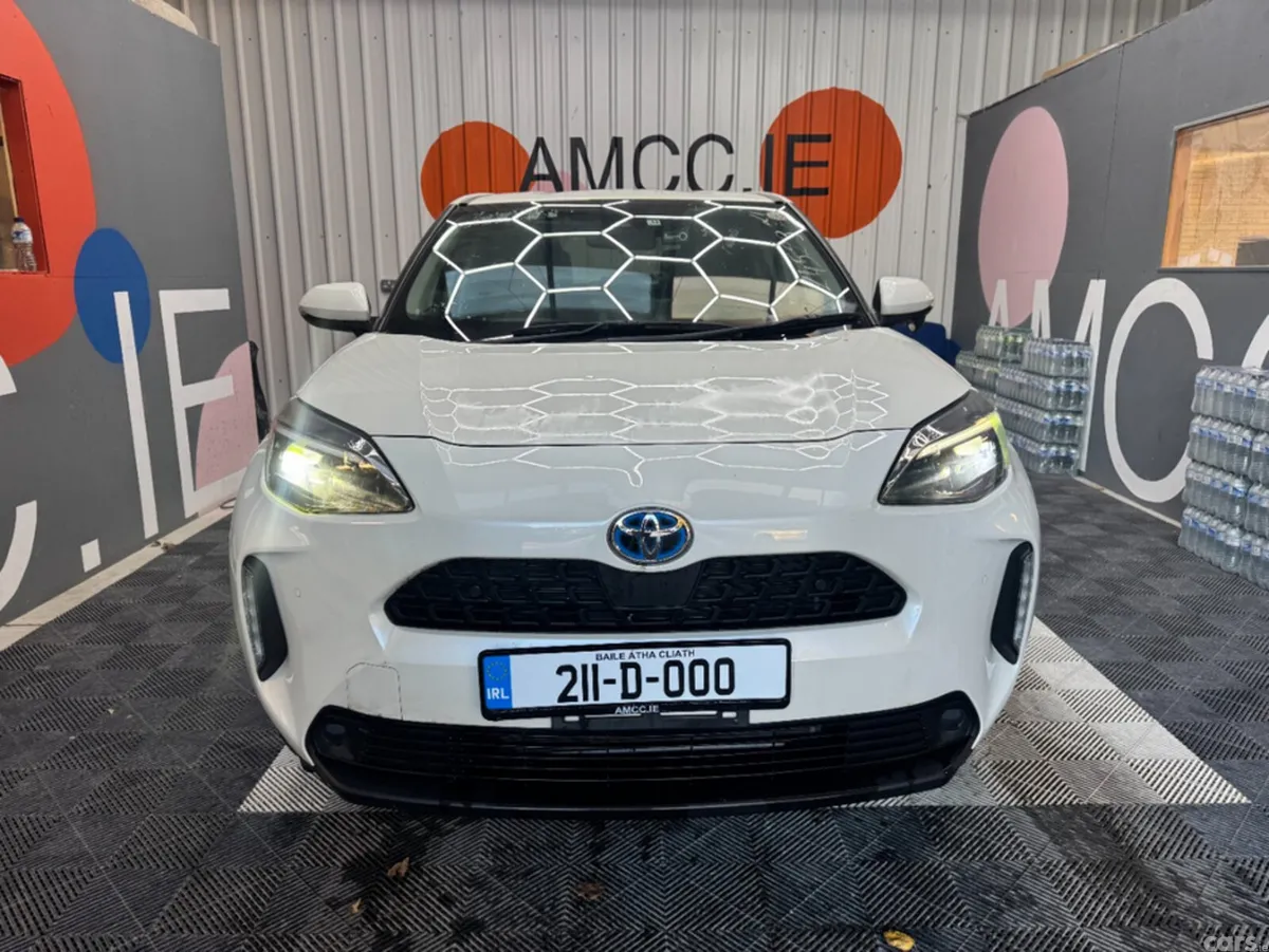 Toyota Yaris Cross SUV, Petrol Hybrid, 2021, White