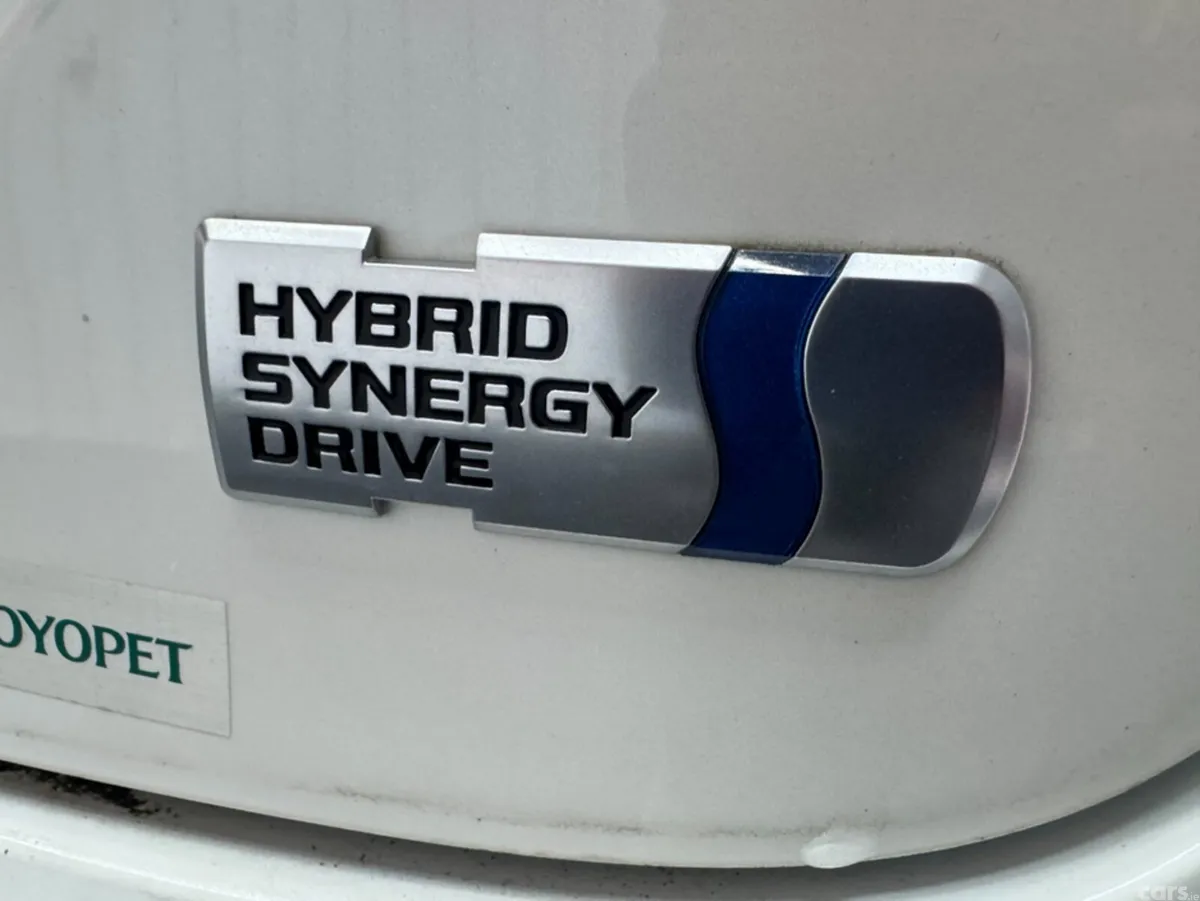 Toyota Yaris Cross SUV, Petrol Hybrid, 2021, White