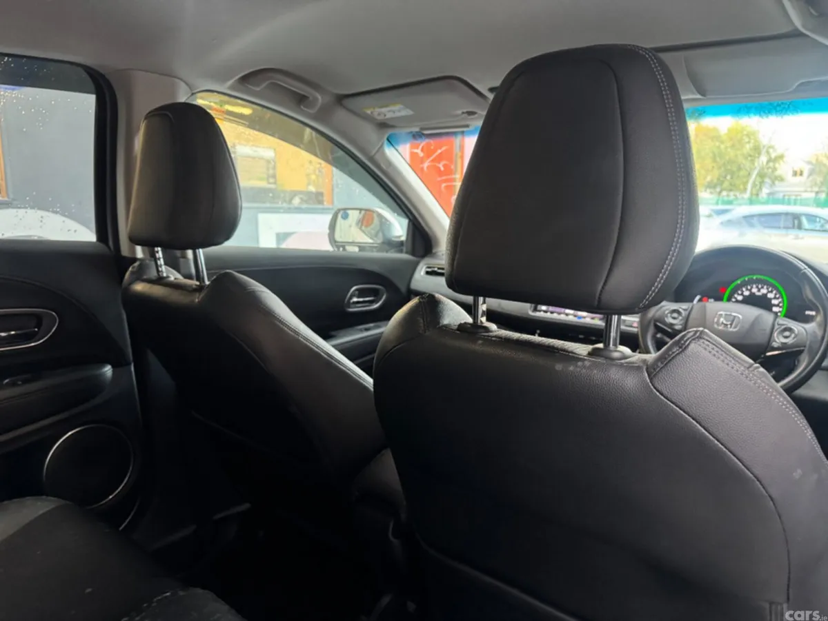 Honda Vezel SUV, Petrol Hybrid, 2020, White
