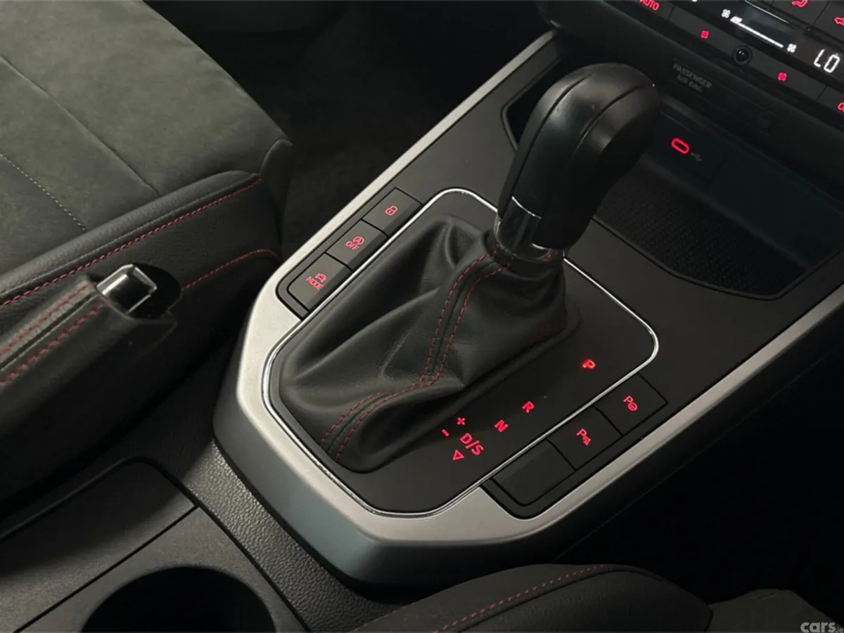 SEAT Arona Hatchback, Petrol, 2021, Grey