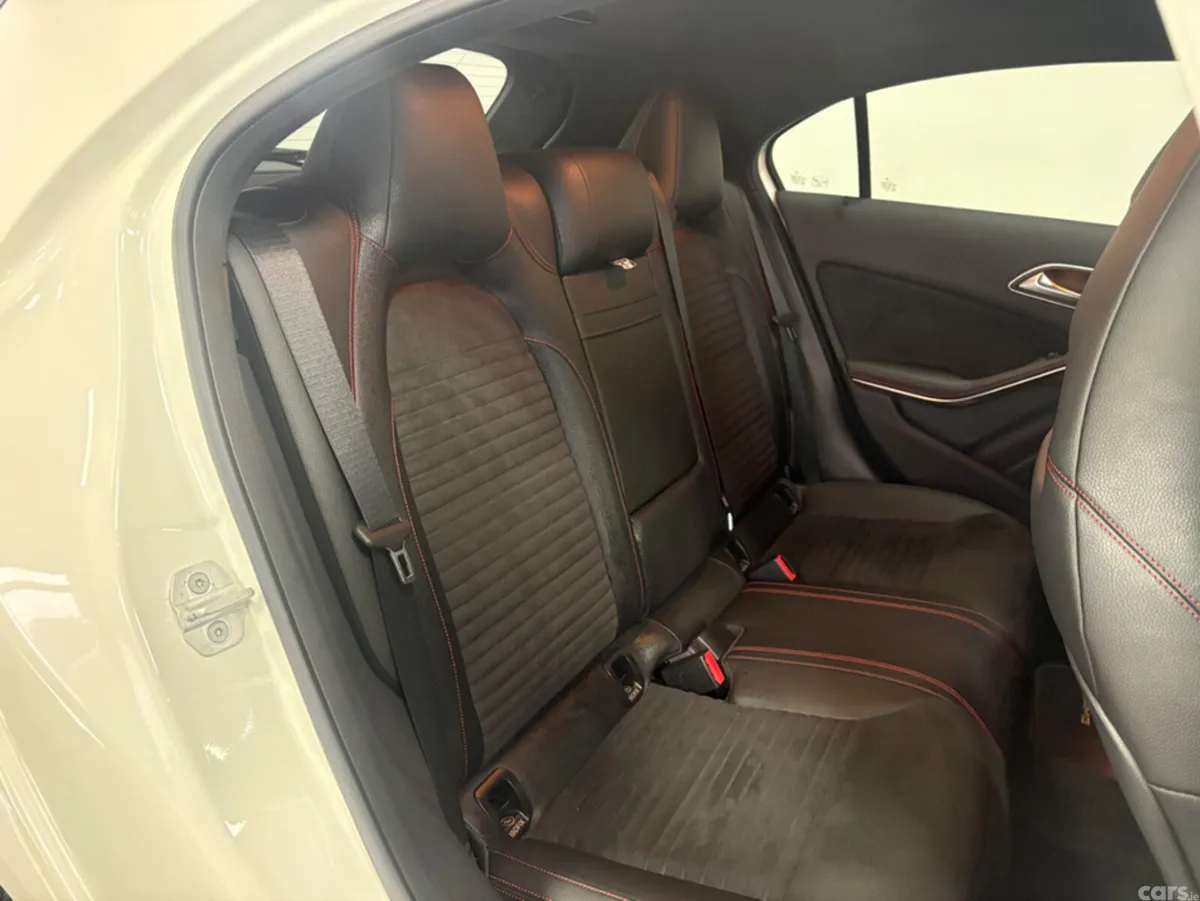 Mercedes-Benz A-Class Hatchback, Petrol, 2014, White