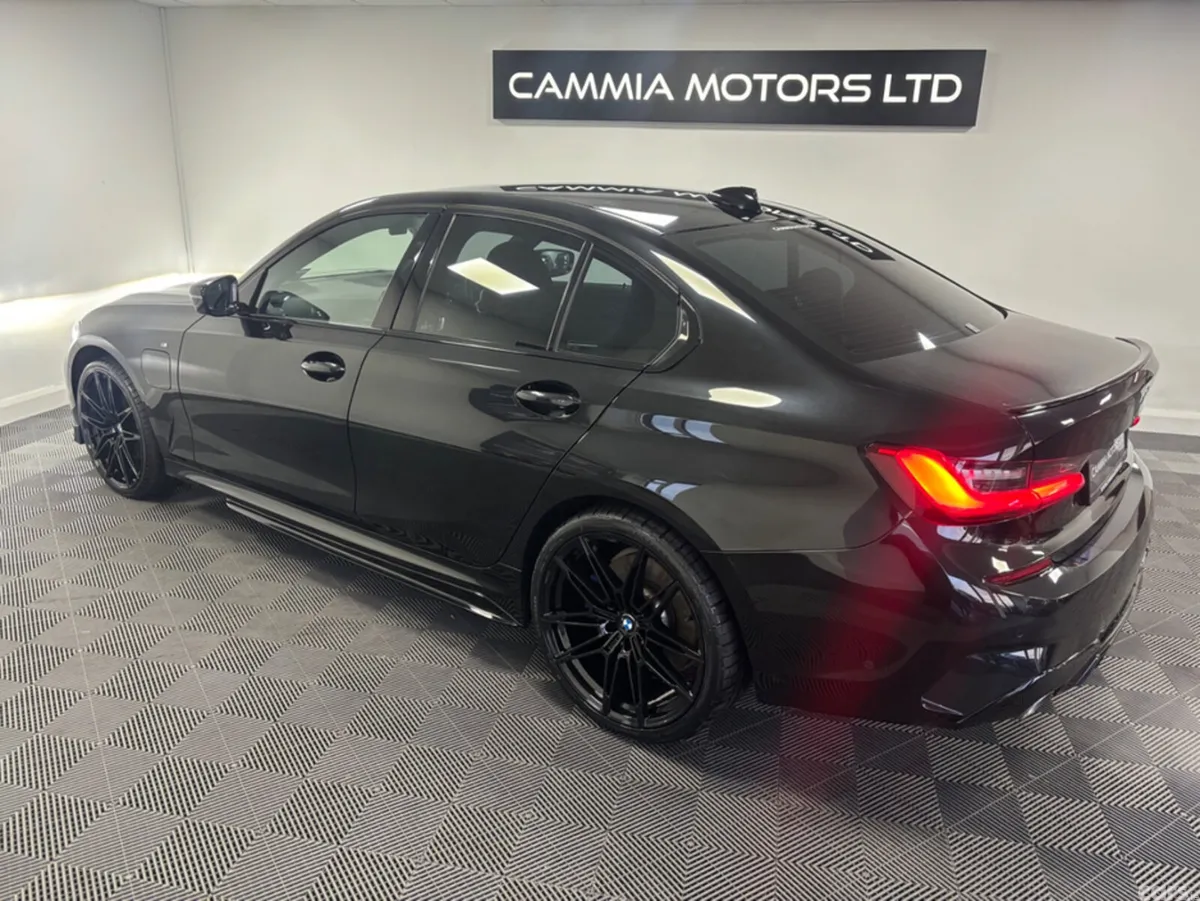 BMW 3-Series Saloon, Petrol Plug-in Hybrid, 2021, Black