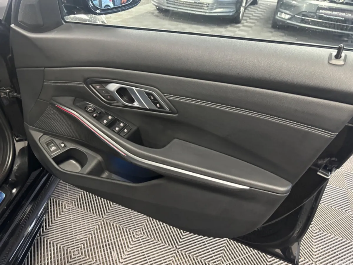 BMW 3-Series Saloon, Petrol Plug-in Hybrid, 2021, Black