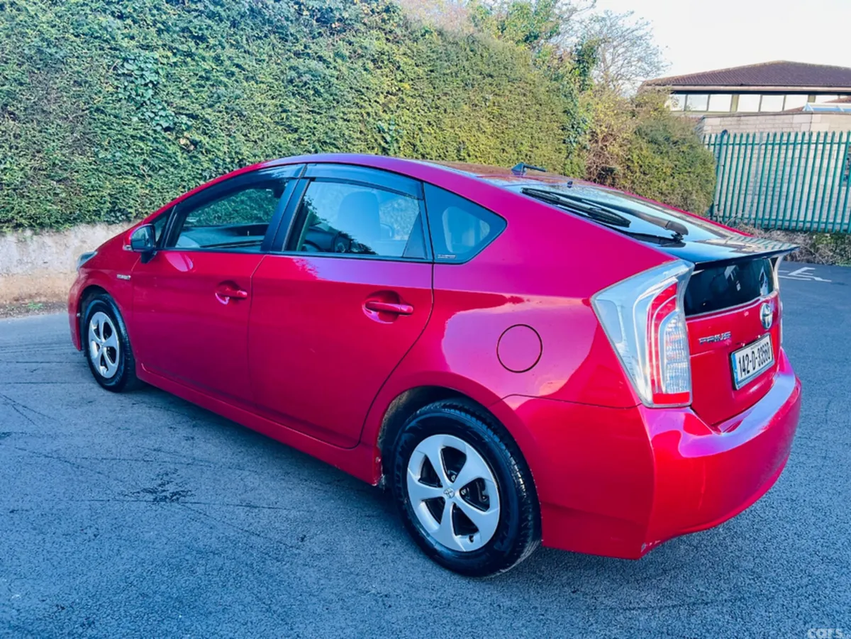 Toyota Prius Hatchback, Petrol Hybrid, 2014, Red