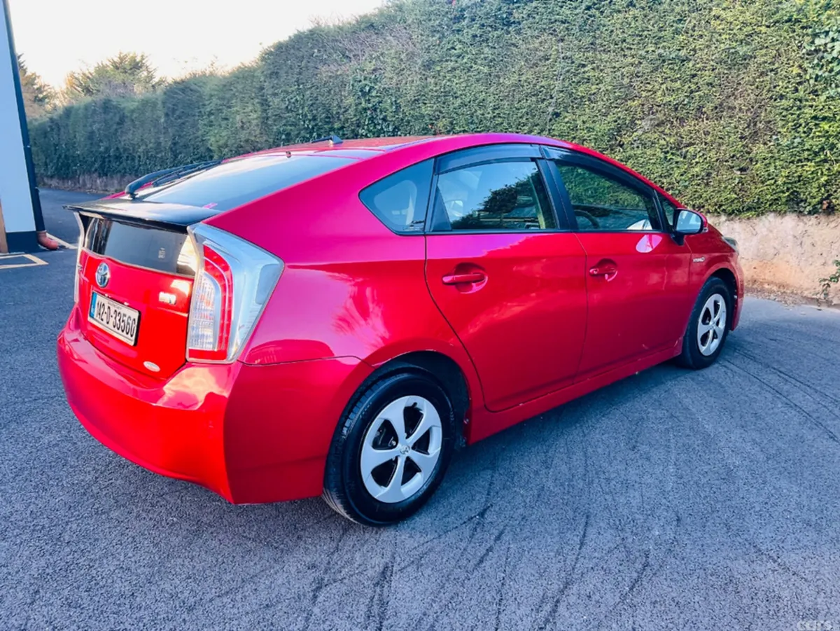 Toyota Prius Hatchback, Petrol Hybrid, 2014, Red