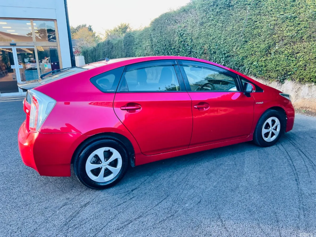 Toyota Prius Hatchback, Petrol Hybrid, 2014, Red