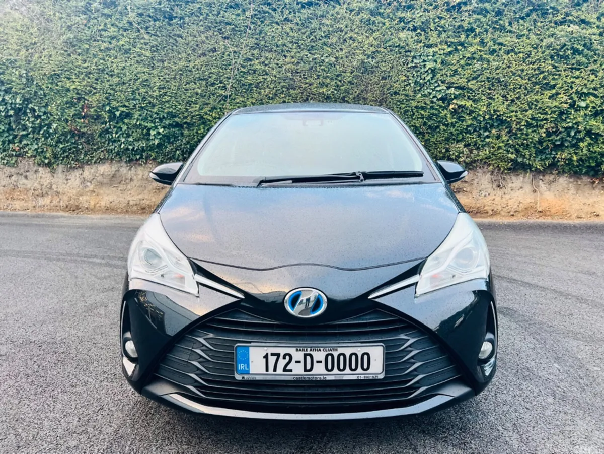 Toyota Yaris Hatchback, Petrol Hybrid, 2017, Black