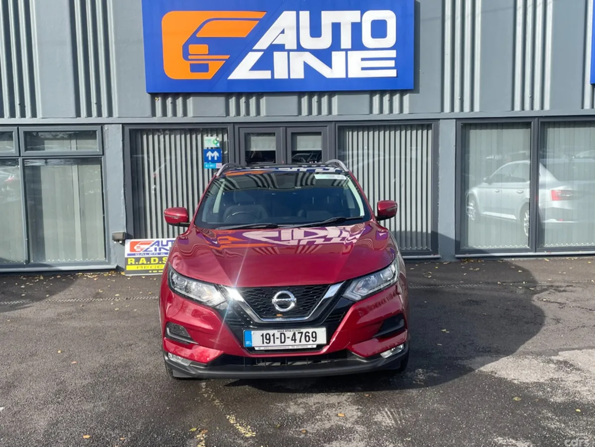 Nissan Qashqai MPV, Diesel, 2019, Red