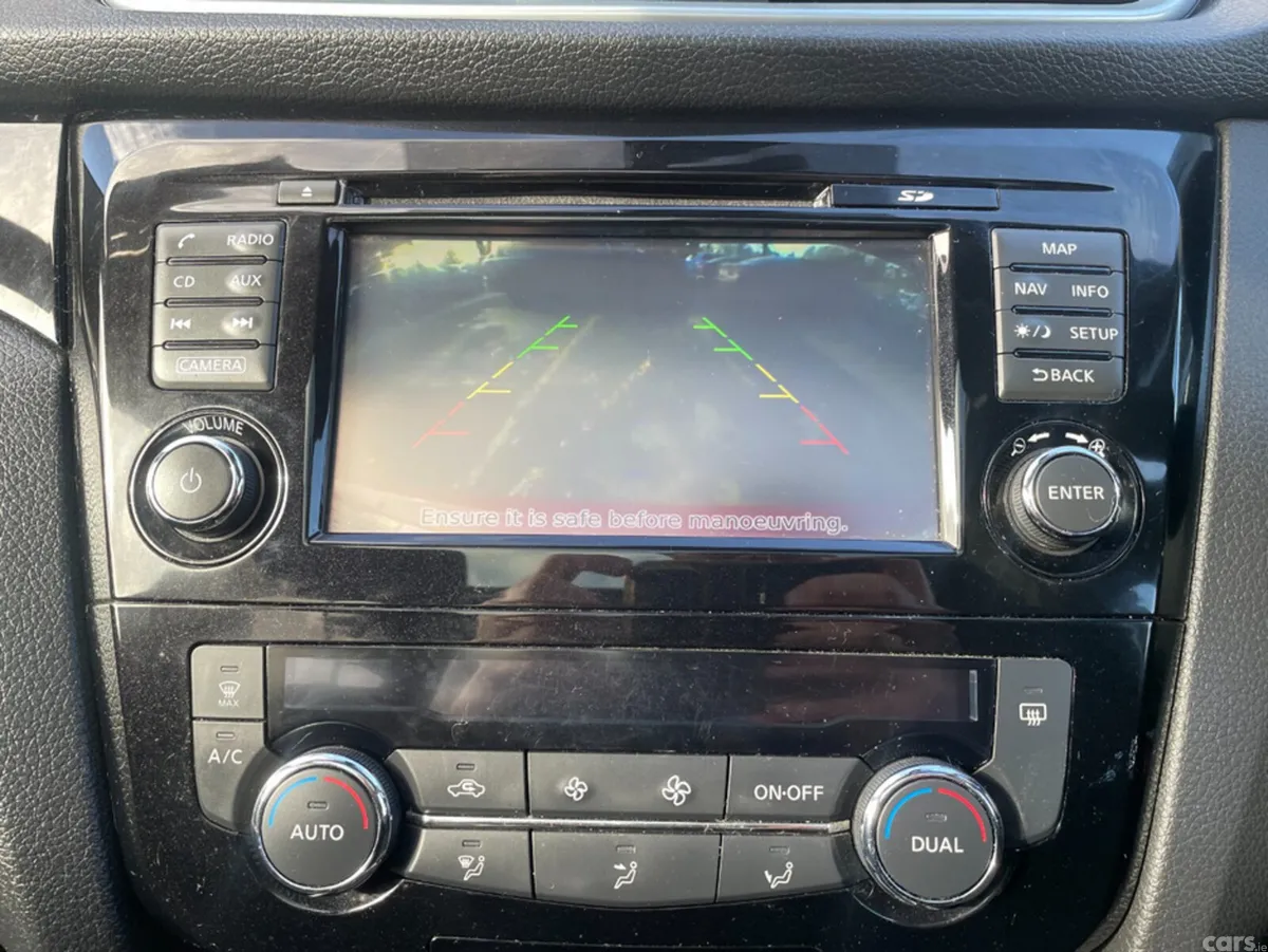 Nissan Qashqai MPV, Diesel, 2019, Red