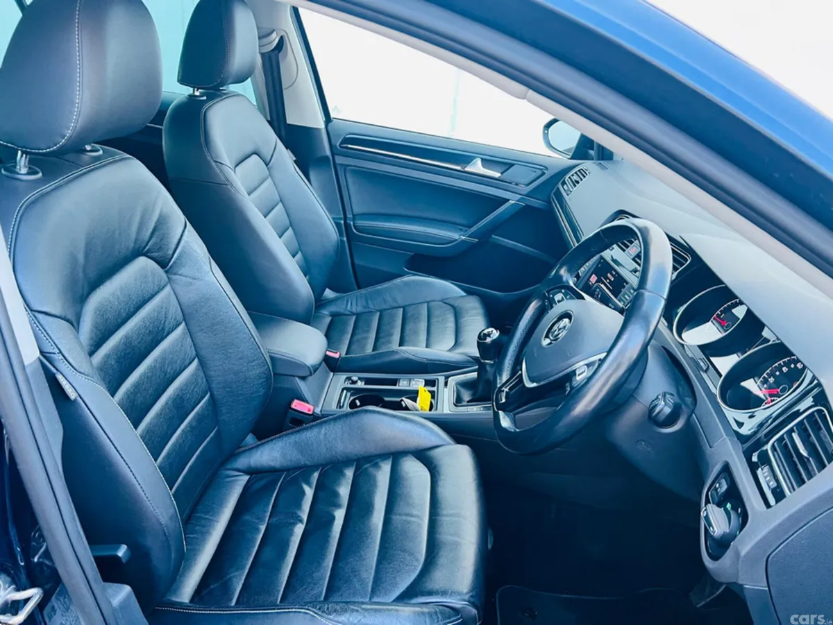 Volkswagen Golf Hatchback, Diesel, 2017, Blue