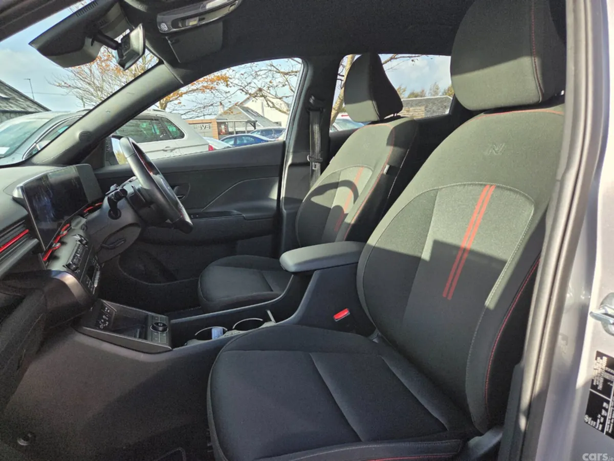 Hyundai KONA Hatchback, Electric, 2025, Silver