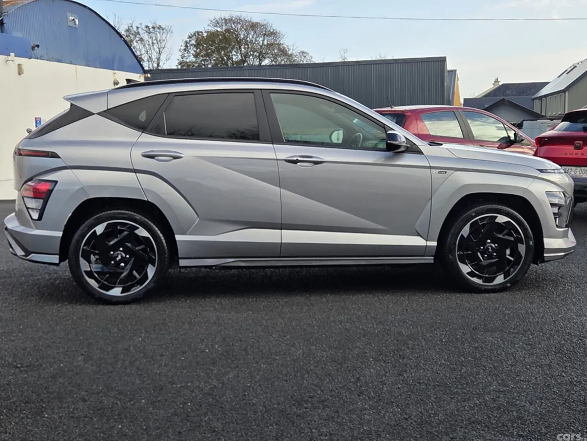 Hyundai KONA Hatchback, Electric, 2025, Silver
