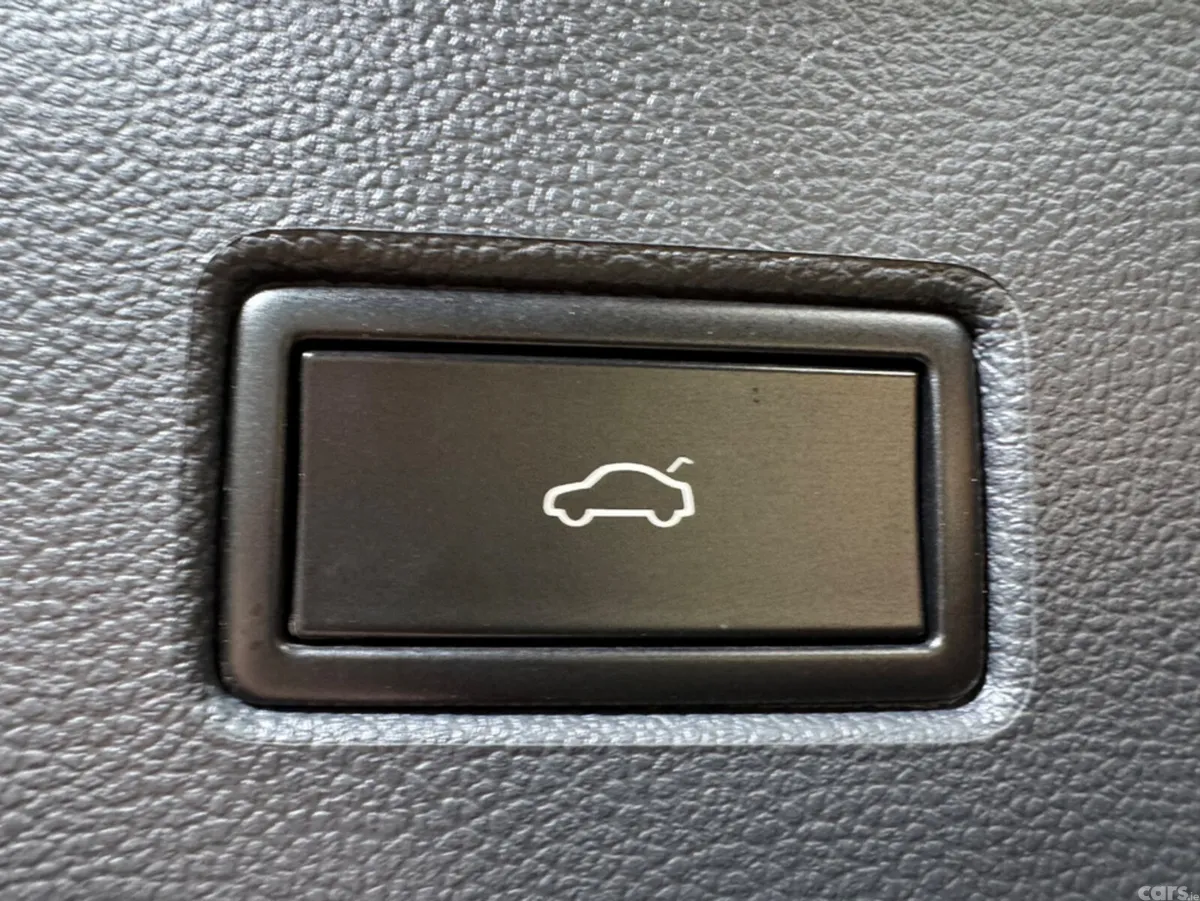 Volkswagen T-Roc SUV, Diesel, 2021, White