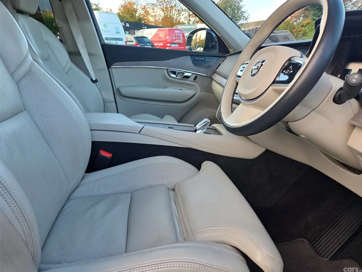 Volvo XC90 SUV, Petrol Plug-in Hybrid, 2022, White