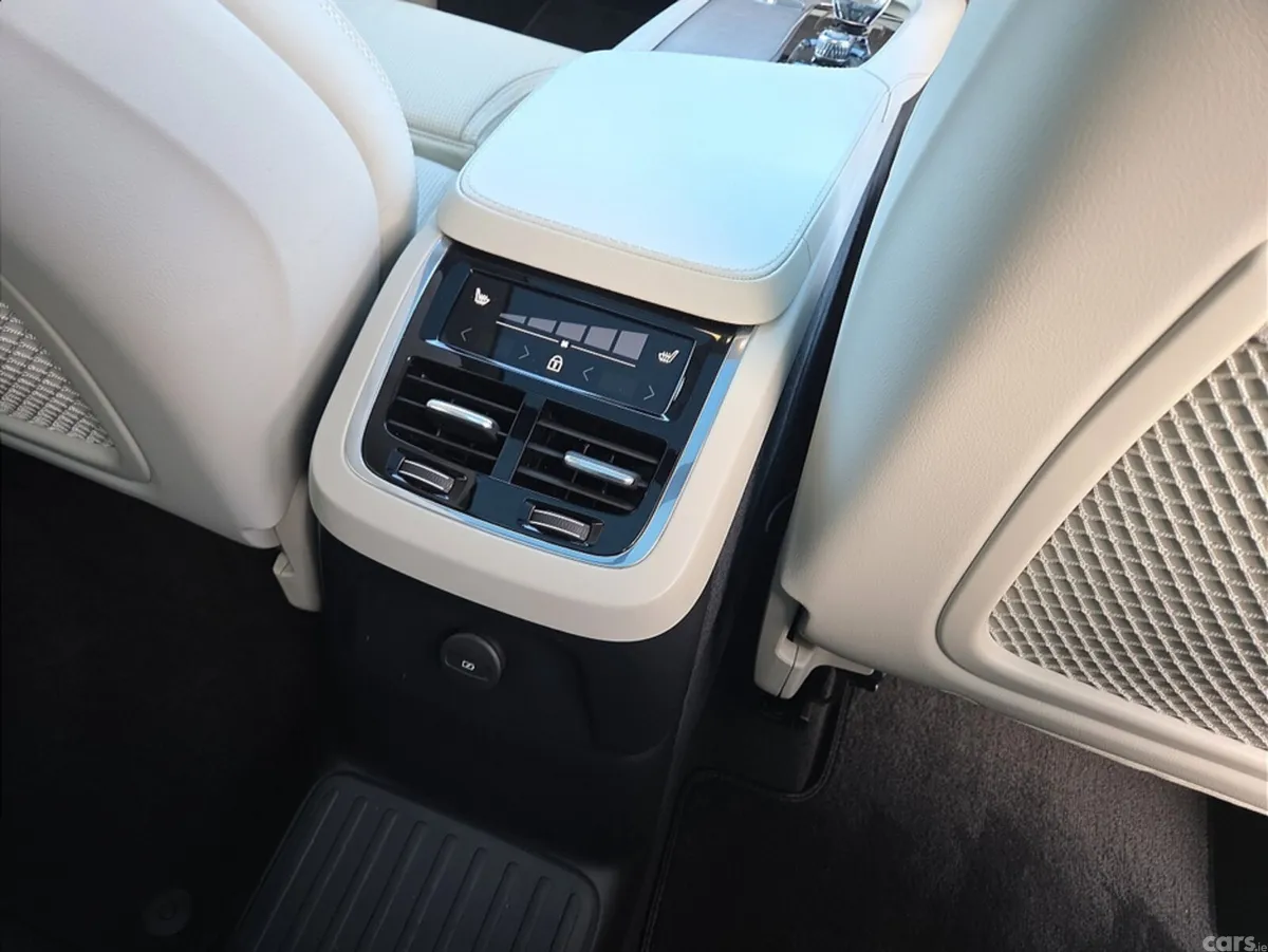 Volvo XC90 SUV, Petrol Plug-in Hybrid, 2022, White