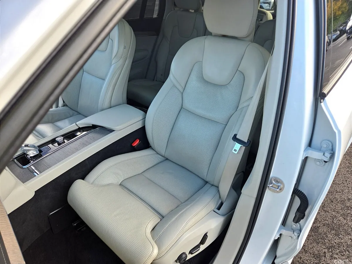 Volvo XC90 SUV, Petrol Plug-in Hybrid, 2022, White