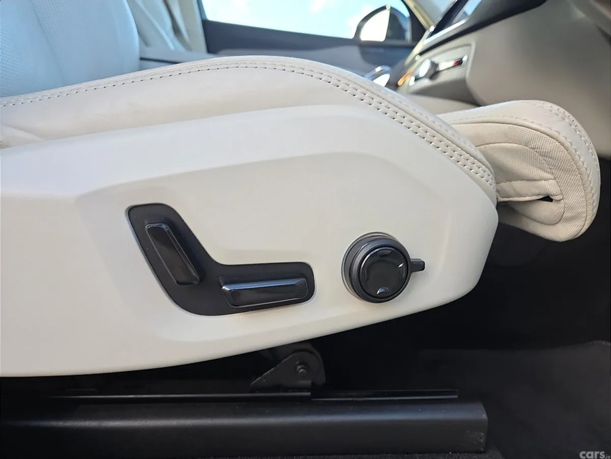 Volvo XC90 SUV, Petrol Plug-in Hybrid, 2022, White
