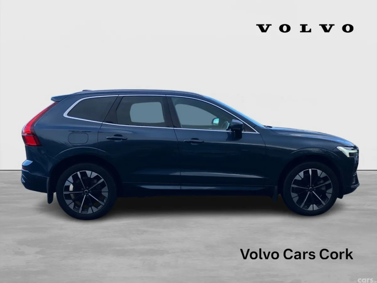 Volvo XC60 SUV, Petrol Plug-in Hybrid, 2025, Blue