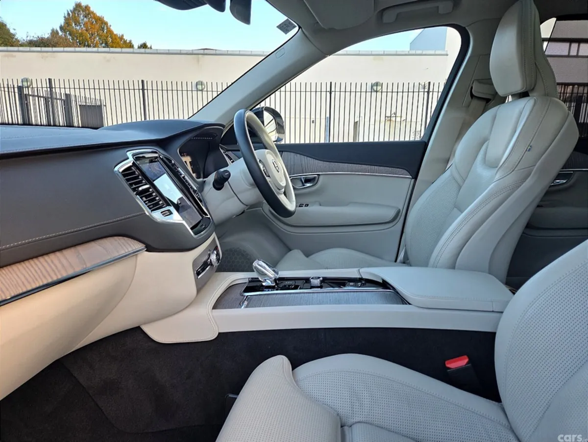 Volvo XC90 SUV, Petrol Plug-in Hybrid, 2022, White