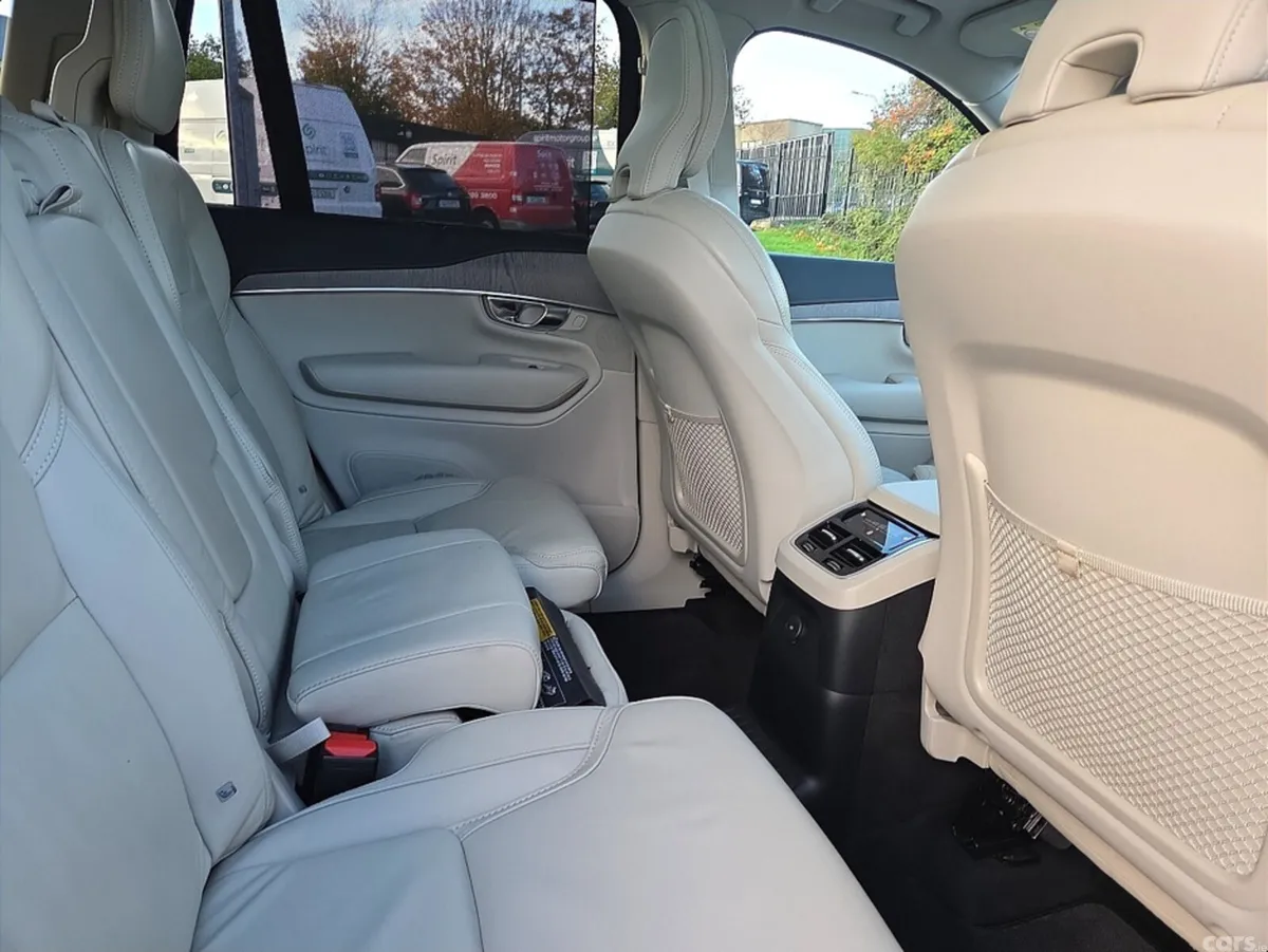 Volvo XC90 SUV, Petrol Plug-in Hybrid, 2022, White