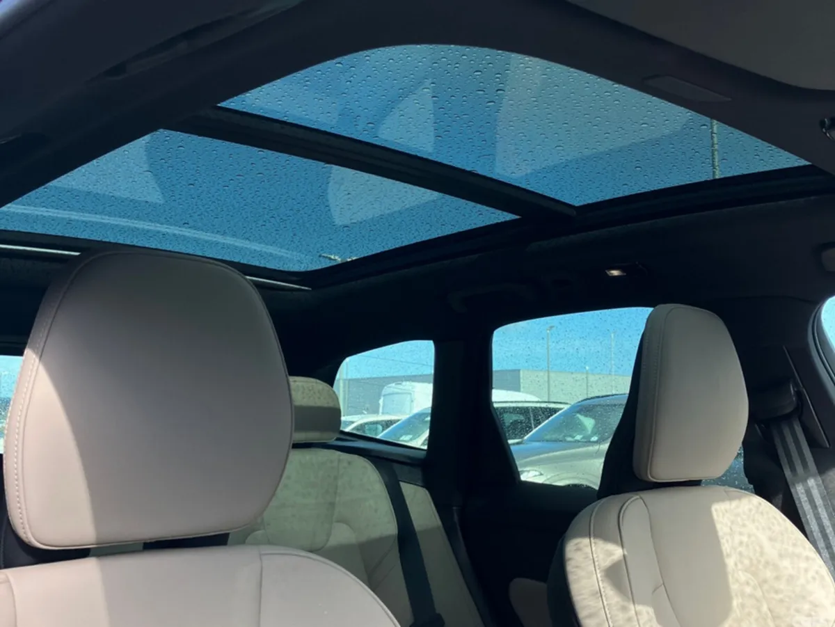 Volvo XC60 SUV, Petrol Plug-in Hybrid, 2025, Blue