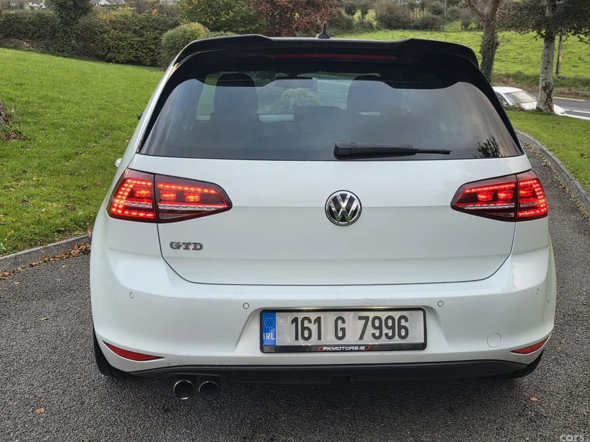 Volkswagen Golf Hatchback, Diesel, 2016, White