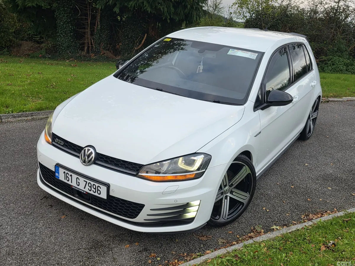 Volkswagen Golf Hatchback, Diesel, 2016, White